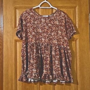 Homebody flowy floral Fall velvet feel top with ruffle sz.L